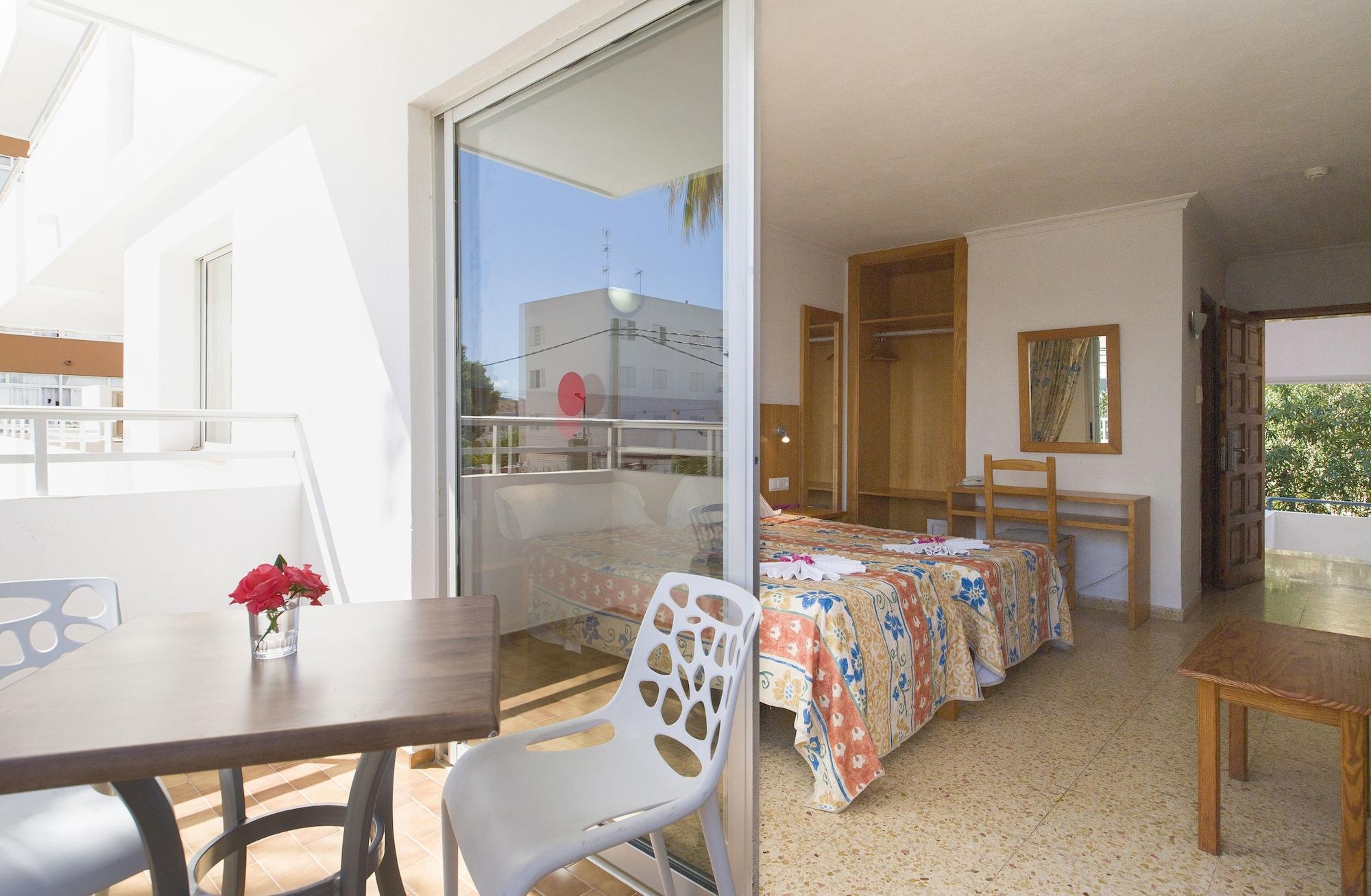 Apartamentos Green Line Bon Sol - Ab Group Platja d'en Bossa Eksteriør billede