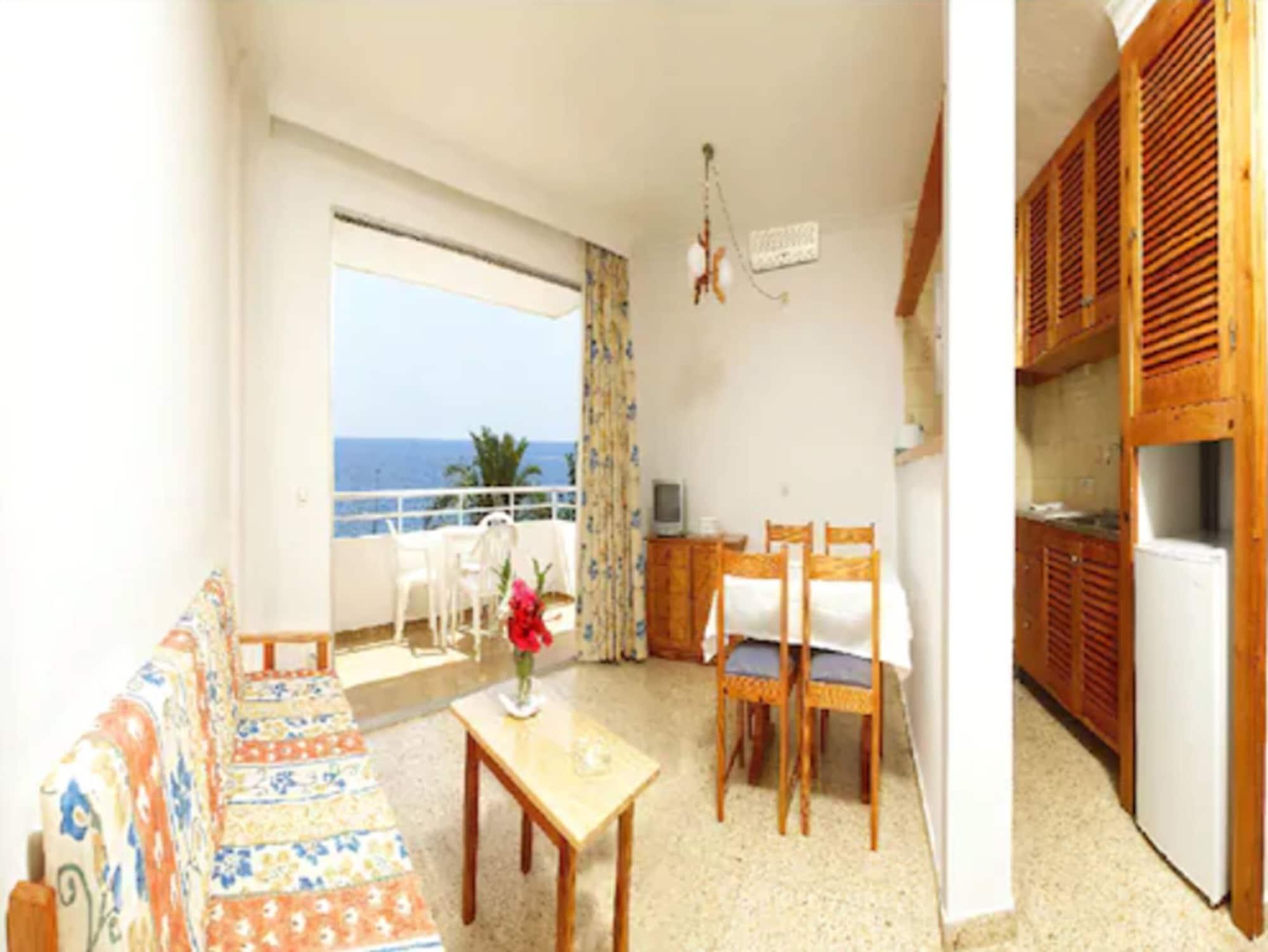 Apartamentos Green Line Bon Sol - Ab Group Platja d'en Bossa Eksteriør billede