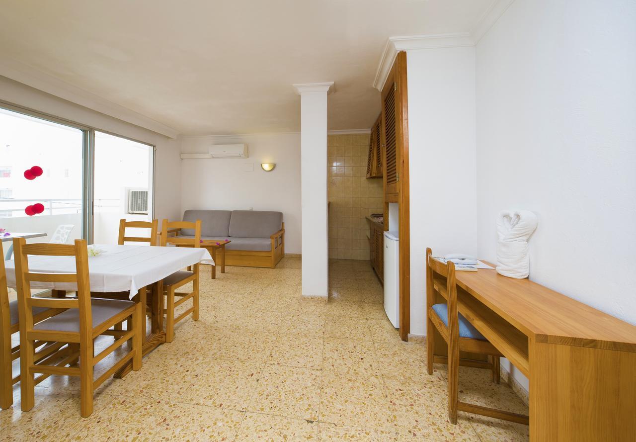 Apartamentos Green Line Bon Sol - Ab Group Platja d'en Bossa Eksteriør billede